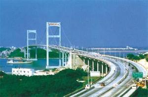 海湾虹影