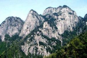 明堂山