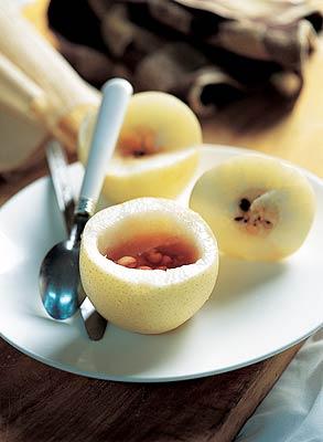 川贝红酒炖雪梨