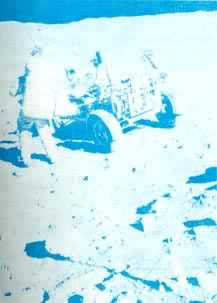 “阿波罗”16号飞船的航天员和月球车