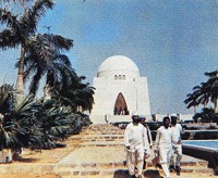 拉瓦尔品第真纳陵墓