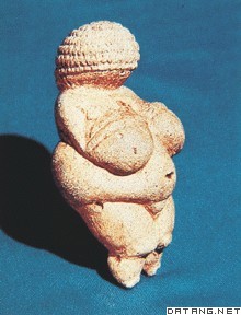 石雕《维伦多夫的维纳斯》(公元前25000~前20000)