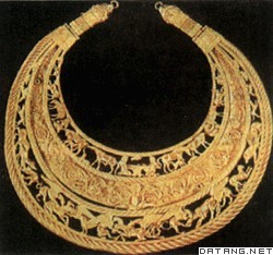 斯基泰文化中的颈胸饰