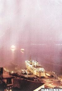 土耳其博斯普鲁斯海峡夜景