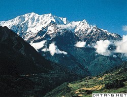 珠穆朗玛峰雄姿