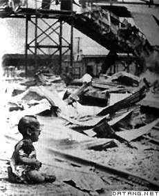 1937年8月日本侵略军轰炸中国上海时的惨状